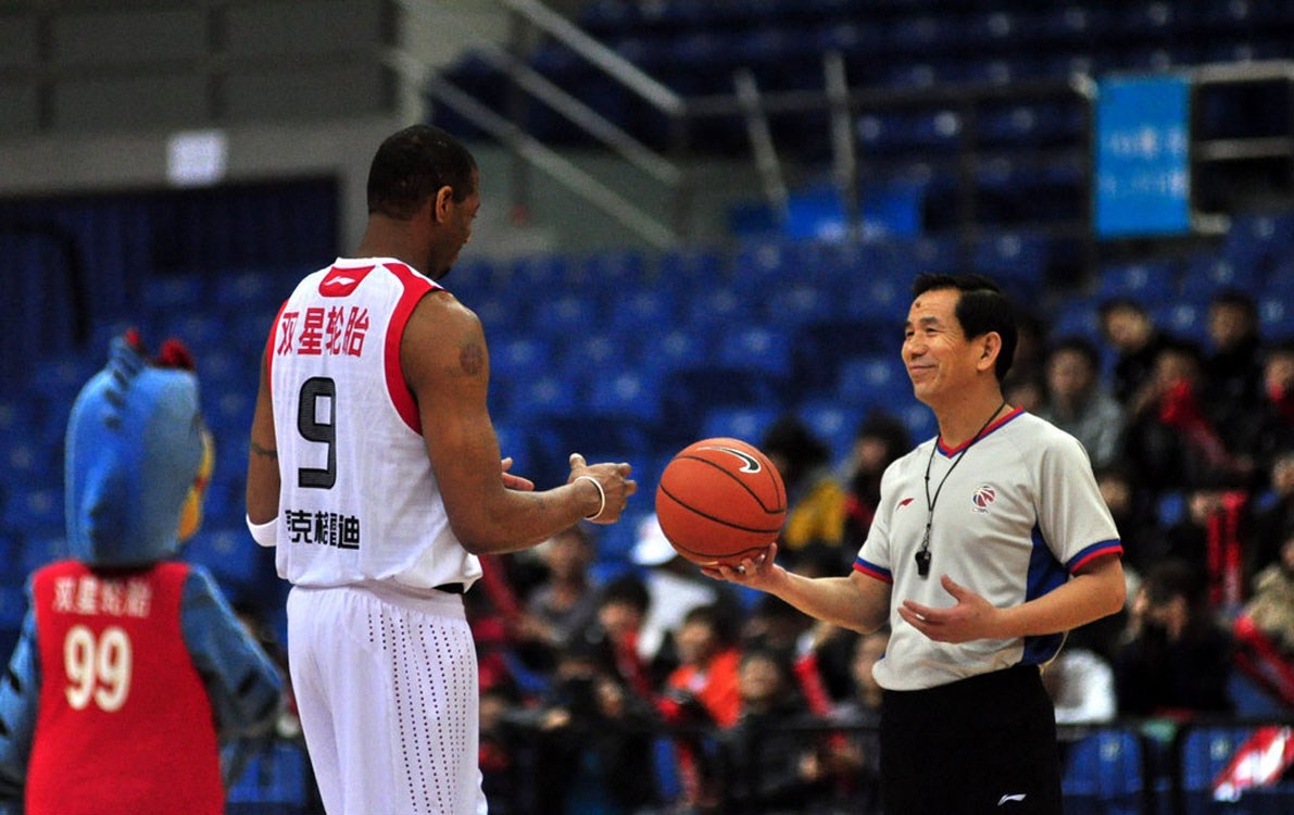 麦迪为什么在CBA不打了？