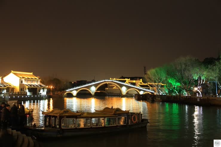 江苏vs江西夜景视频直播，两座江南水乡的夜晚到底谁更美？