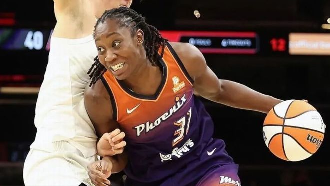 水星vs康太阳视频直播，今天这场WNBA，我劝你别错过