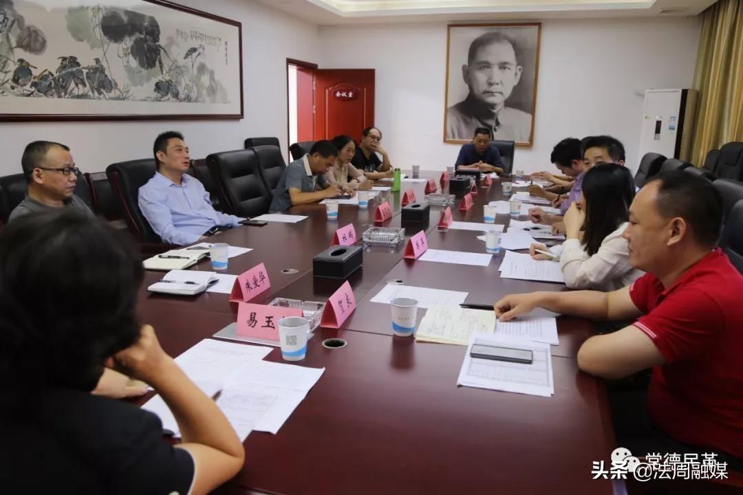 长沙vs福州足球直播视频,两座足球荒漠里,谁先燃起那团火? 长沙vs福州足球直播视频,两座足球荒漠里,谁先燃起那团火?